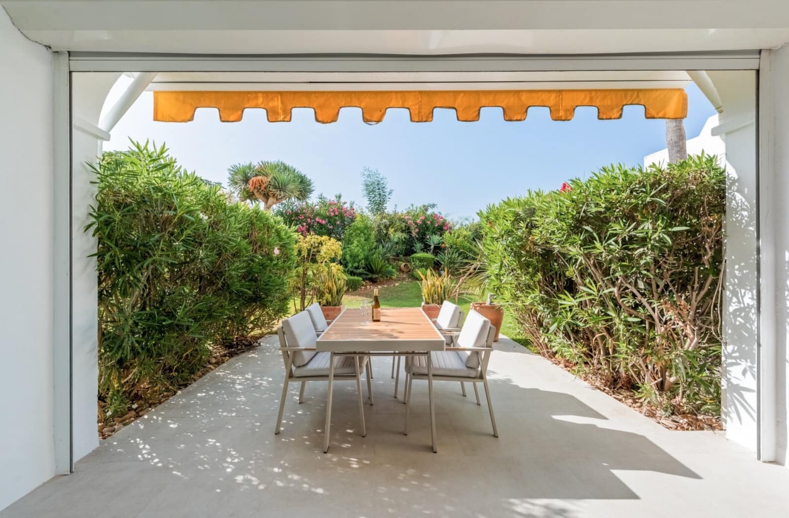 3 makuuhuone Omakotitalo myytävänä paikassa Marbella mukana uima-altaan 
autotalli - 775 000 € (Ref: 9245818)