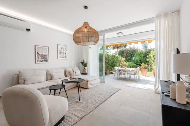 3 makuuhuone Omakotitalo myytävänä paikassa Marbella mukana uima-altaan 
autotalli - 775 000 € (Ref: 9245818)