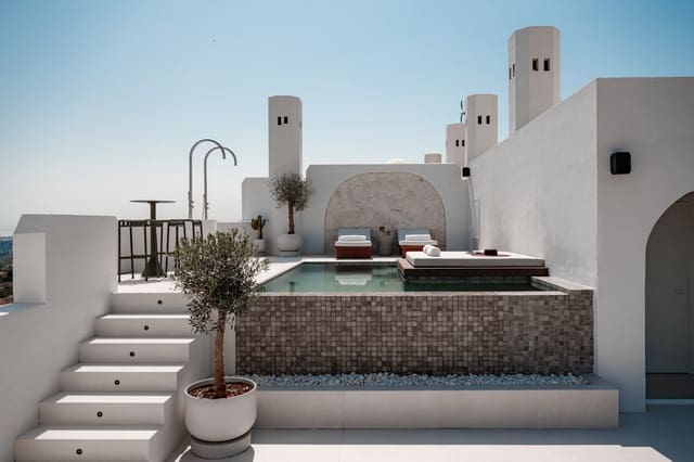 3 sypialnia Penthouse na sprzedaż w Golden Mile, Marbella z basenem garażem - 3 250 000 € (Ref: 9245820)