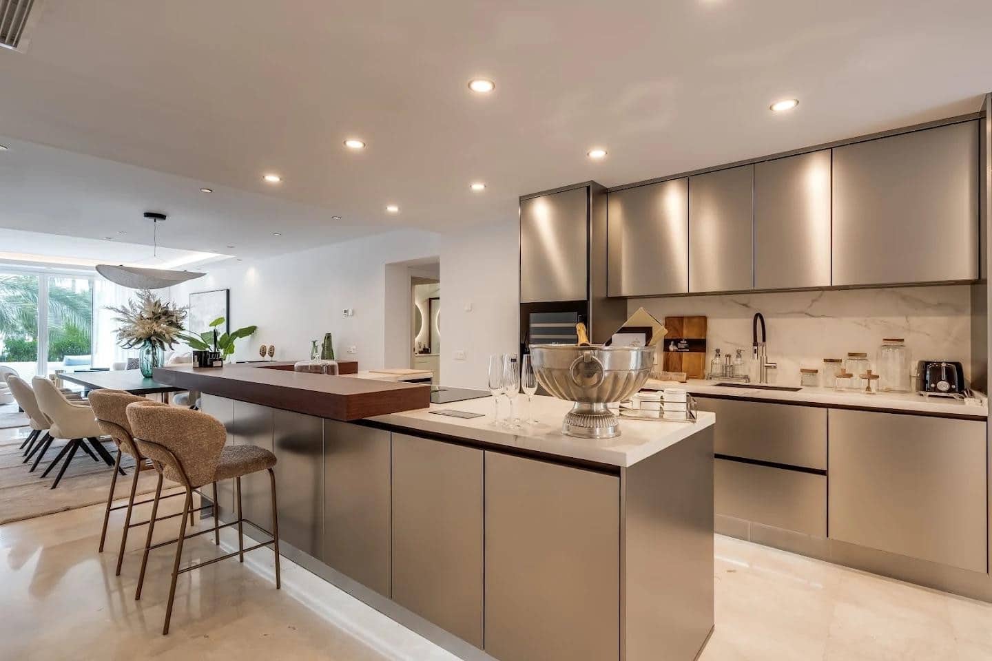 3 soveværelse Penthouse til salg i Puerto Banus med swimmingpool garage - € 2.950.000 (Ref: 9245821)