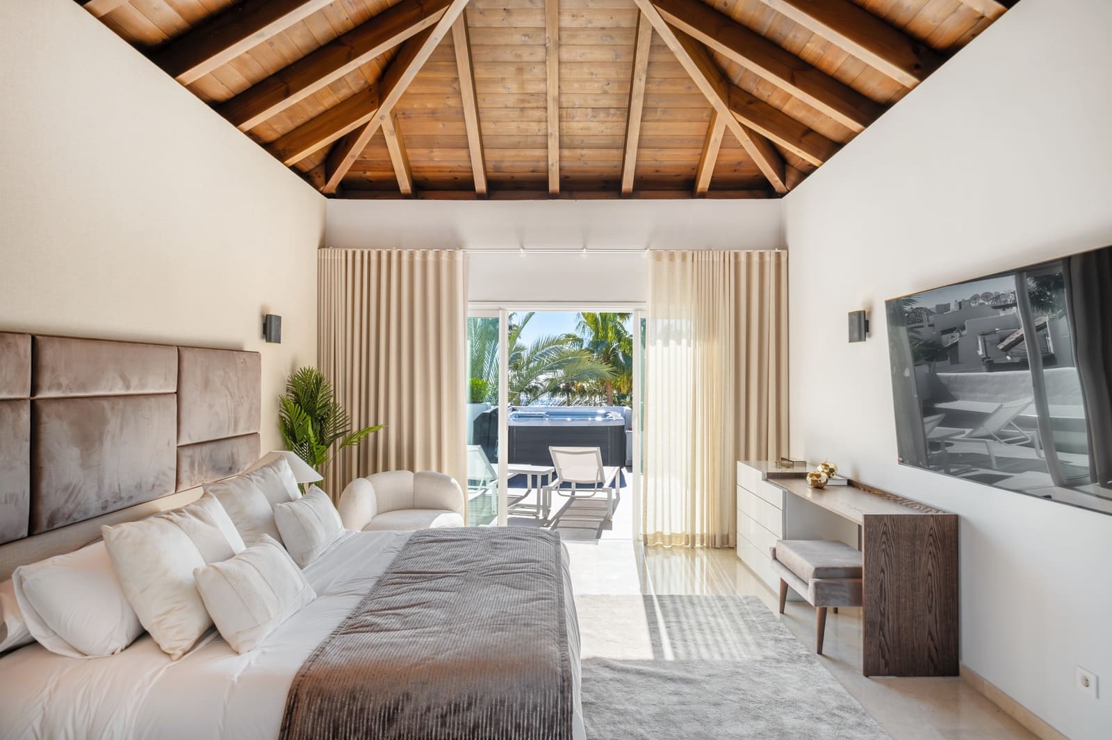 3 soveværelse Penthouse til salg i Puerto Banus med swimmingpool garage - € 2.950.000 (Ref: 9245821)