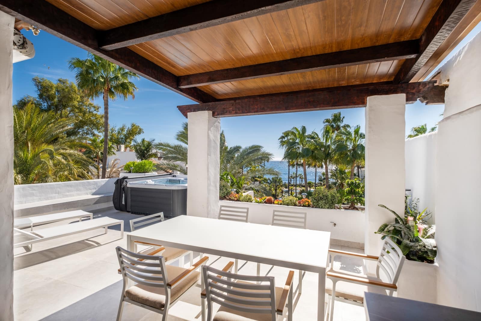 3 soveværelse Penthouse til salg i Puerto Banus med swimmingpool garage - € 2.950.000 (Ref: 9245821)