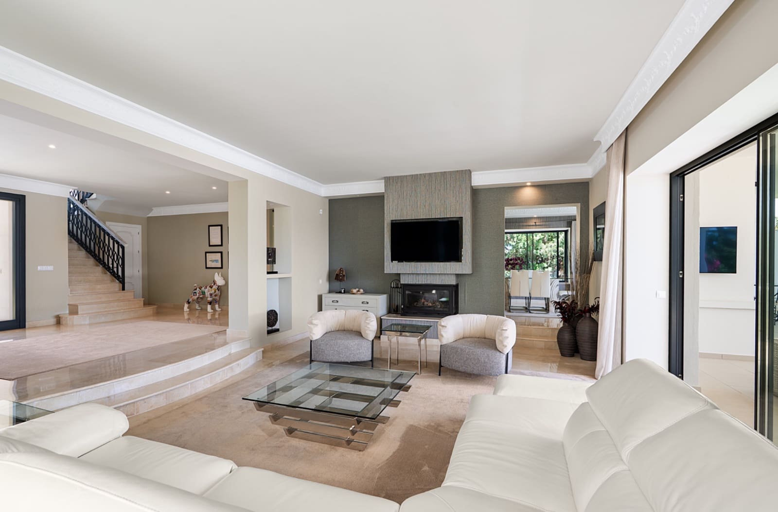 4 makuuhuone Huvila myytävänä paikassa Marbella mukana uima-altaan 
autotalli - 3 250 000 € (Ref: 9245822)