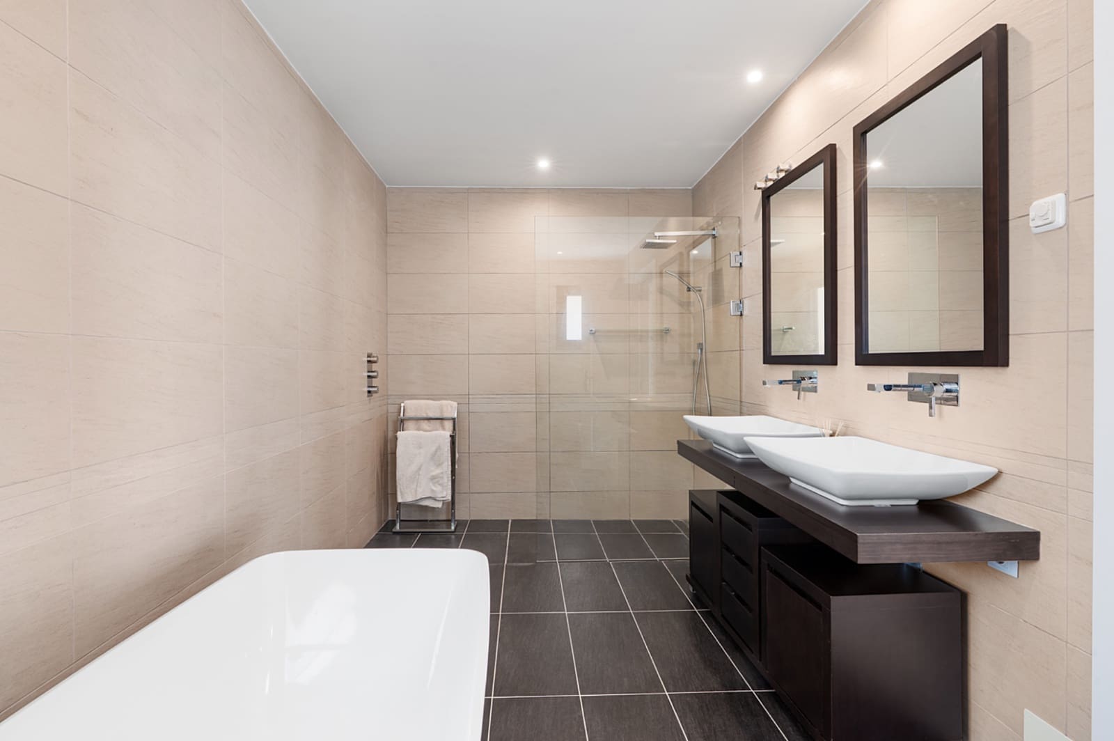 4 makuuhuone Huvila myytävänä paikassa Marbella mukana uima-altaan 
autotalli - 3 250 000 € (Ref: 9245822)