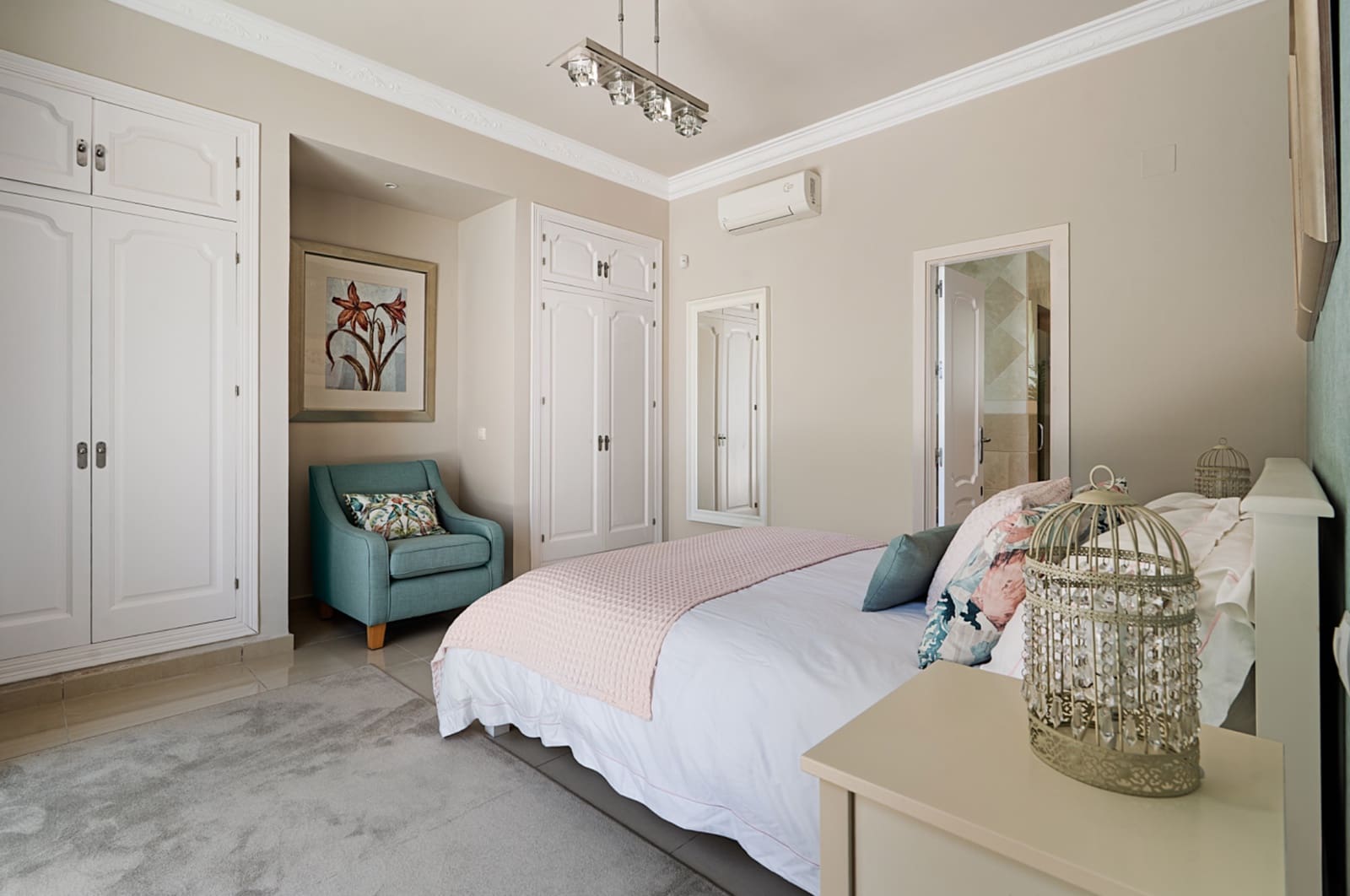 4 makuuhuone Huvila myytävänä paikassa Marbella mukana uima-altaan 
autotalli - 3 250 000 € (Ref: 9245822)