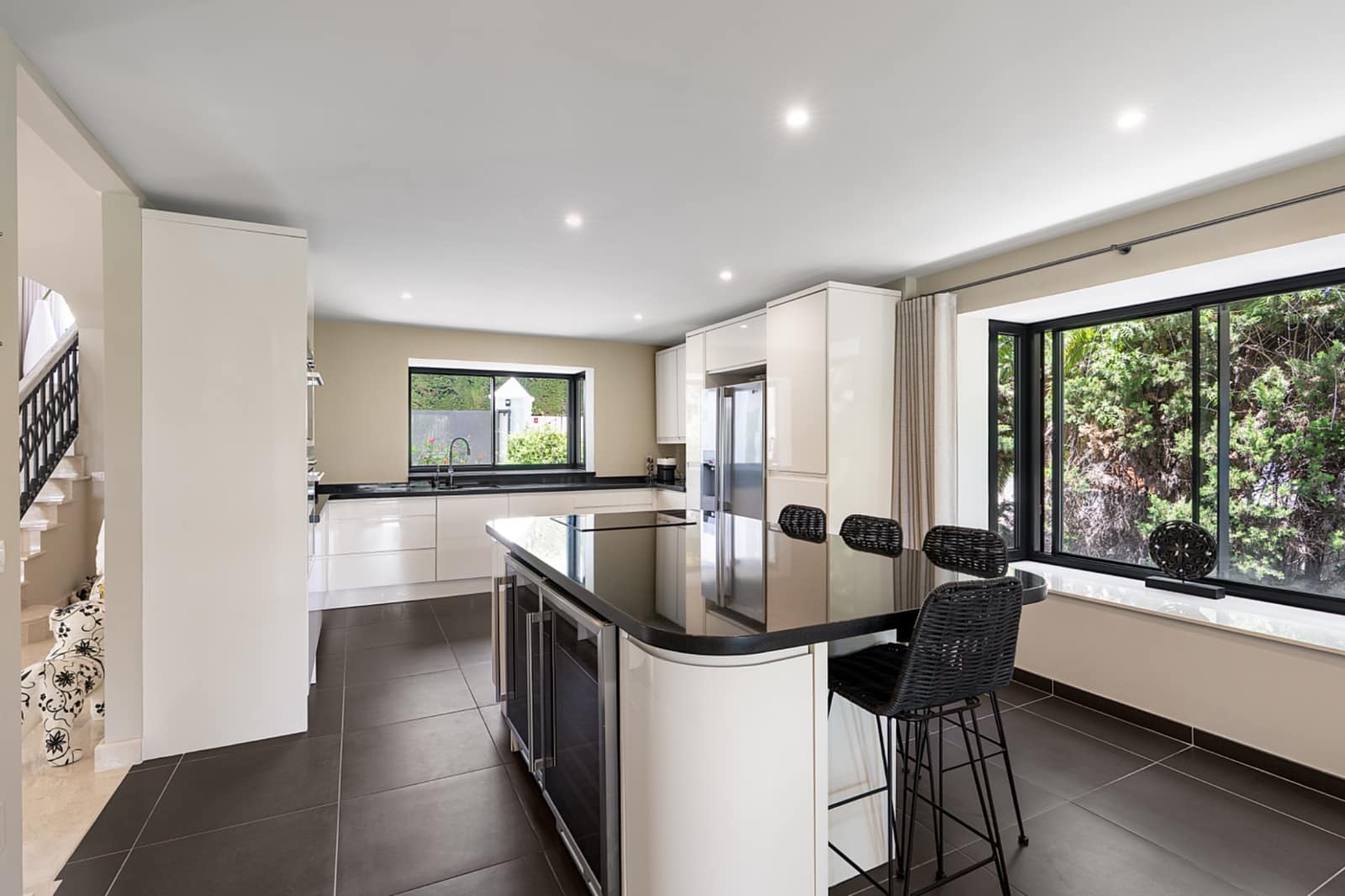 4 makuuhuone Huvila myytävänä paikassa Marbella mukana uima-altaan 
autotalli - 3 250 000 € (Ref: 9245822)