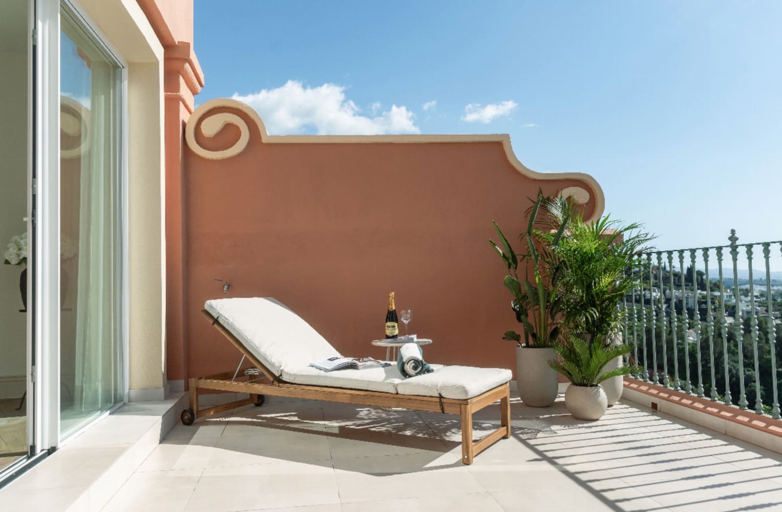 4 soveværelse Lejlighed til salg i Monte Halcones med swimmingpool garage - € 1.349.000 (Ref: 9245823)