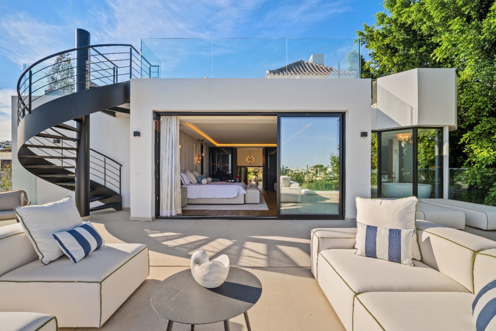 6 bedroom Villa for sale in Marbella with pool garage - € 7,350,000 (Ref: 9245824)