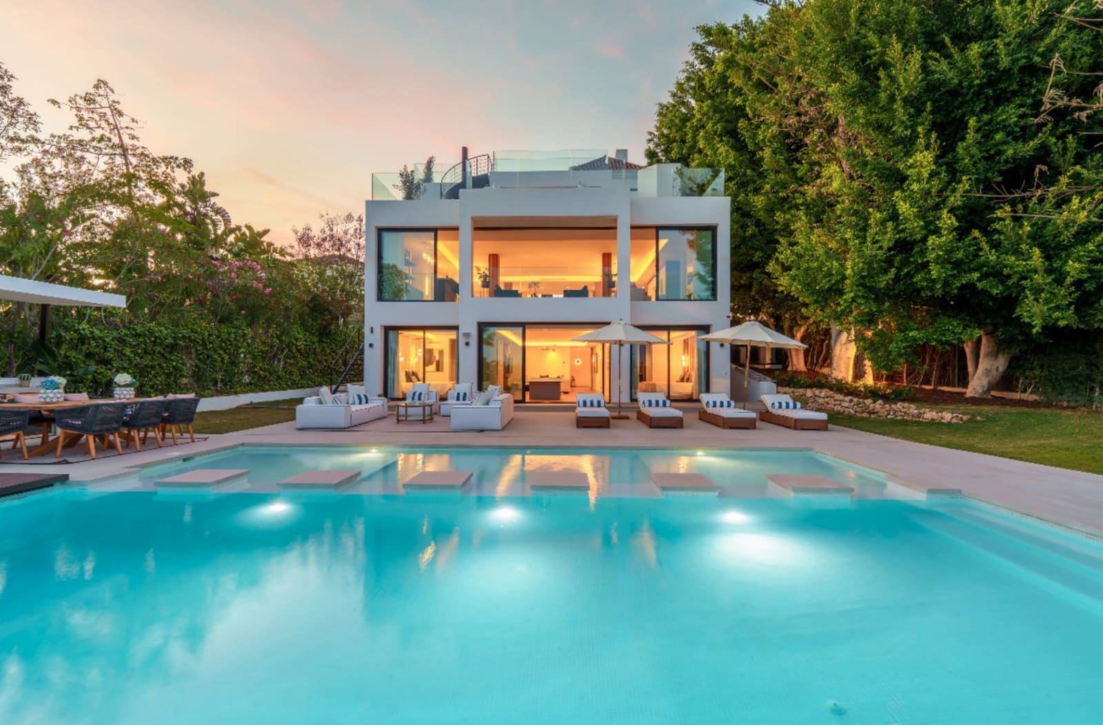 6 bedroom Villa for sale in Marbella with pool garage - € 7,350,000 (Ref: 9245824)