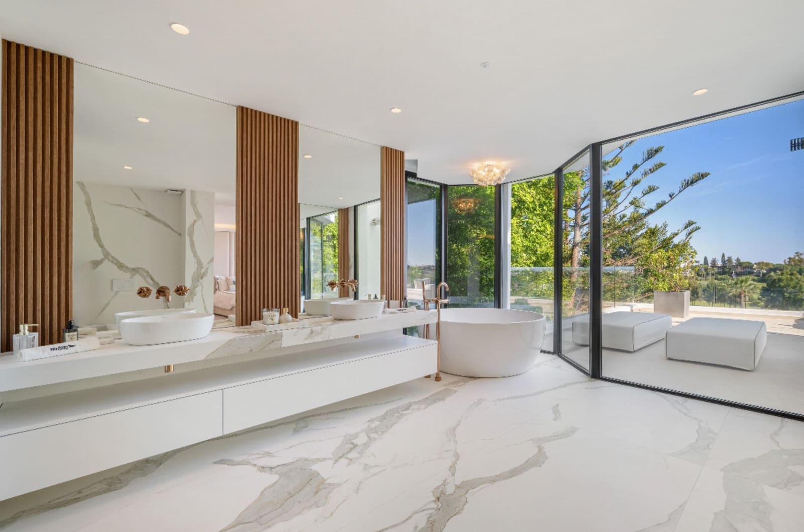 6 bedroom Villa for sale in Marbella with pool garage - € 7,350,000 (Ref: 9245824)