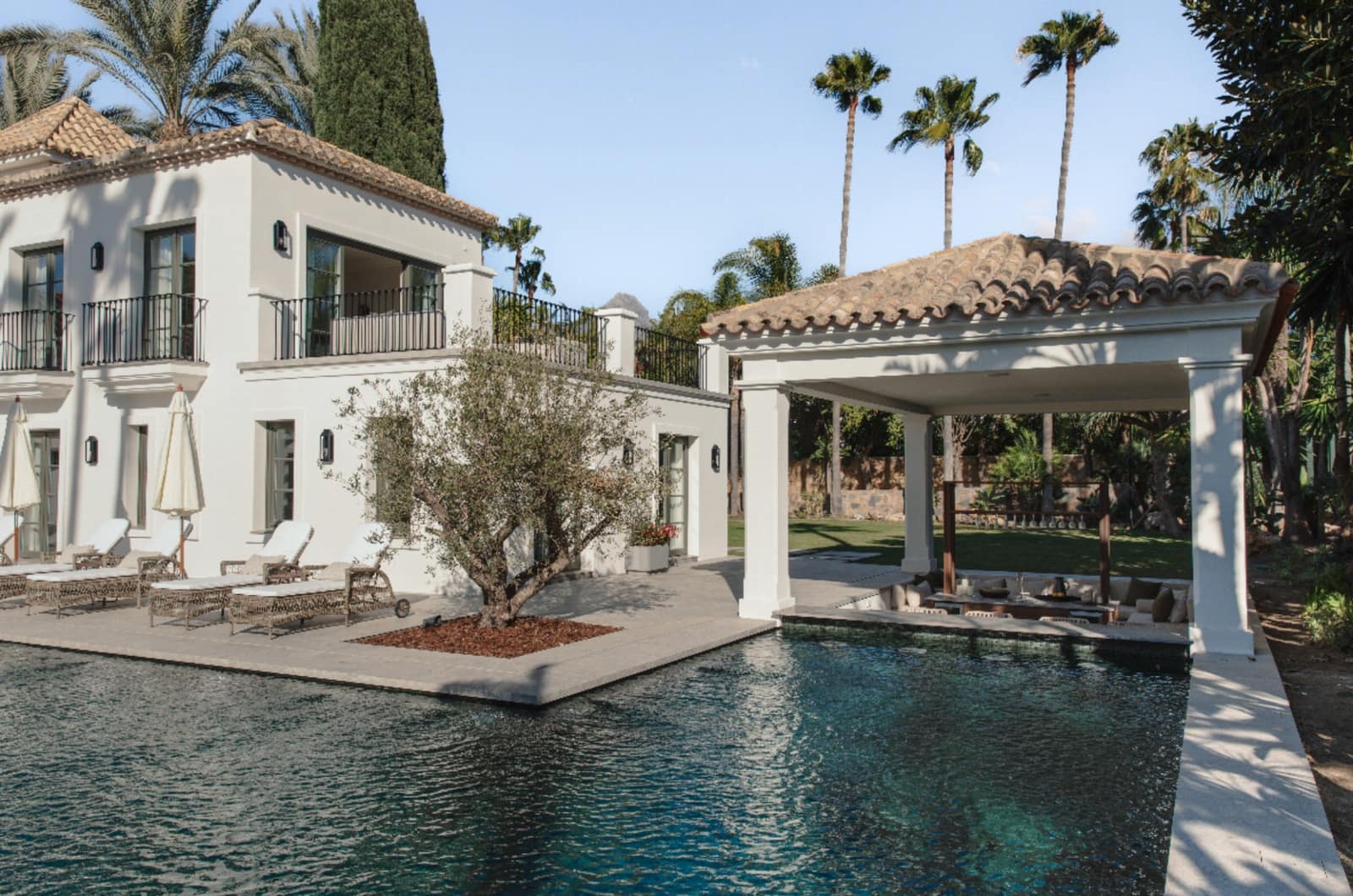 6 Zimmer Villa zu verkaufen in Marbella mit Pool Garage - 12.500.000 € (Ref: 9245825)