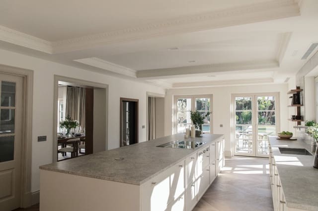 6 soveværelse Villa til salg i Marbella med swimmingpool garage - € 12.500.000 (Ref: 9245825)