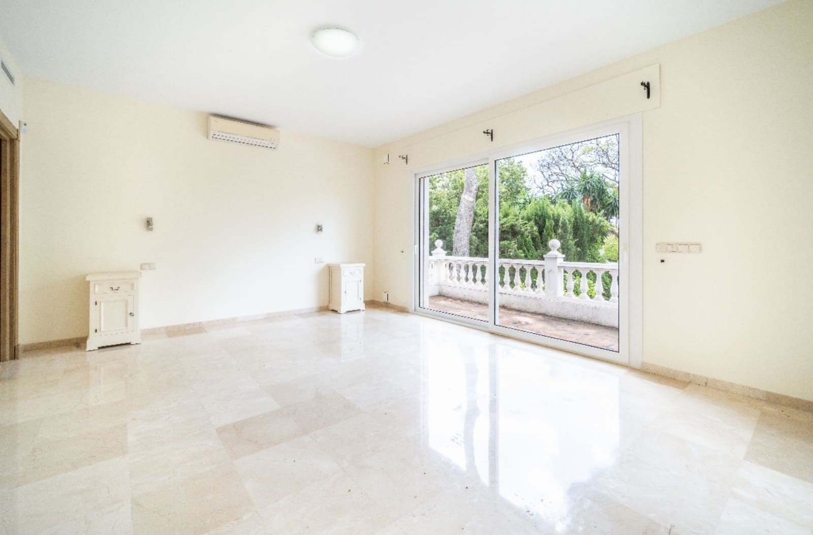 5 Zimmer Villa zu verkaufen in El Paraiso mit Pool Garage - 2.390.000 € (Ref: 9245826)