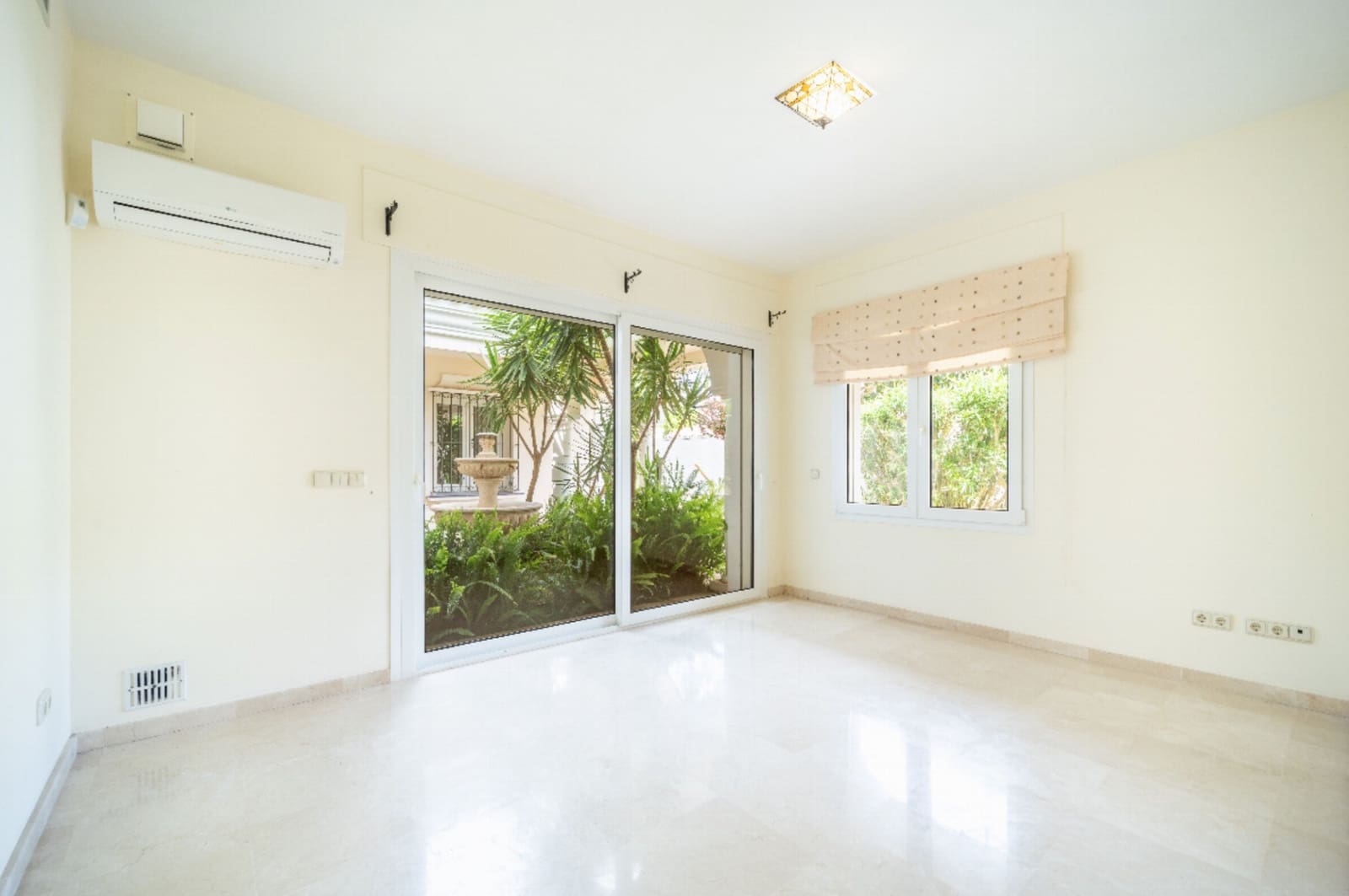 5 Zimmer Villa zu verkaufen in El Paraiso mit Pool Garage - 2.390.000 € (Ref: 9245826)