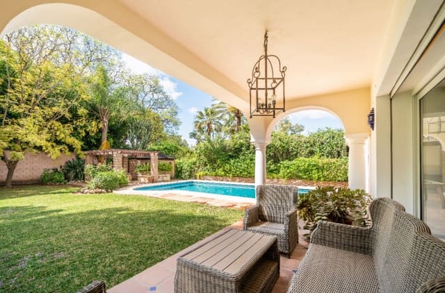 5 sypialnia Willa na sprzedaż w El Paraiso, Estepona z basenem garażem - 2 390 000 € (Ref: 9245826)