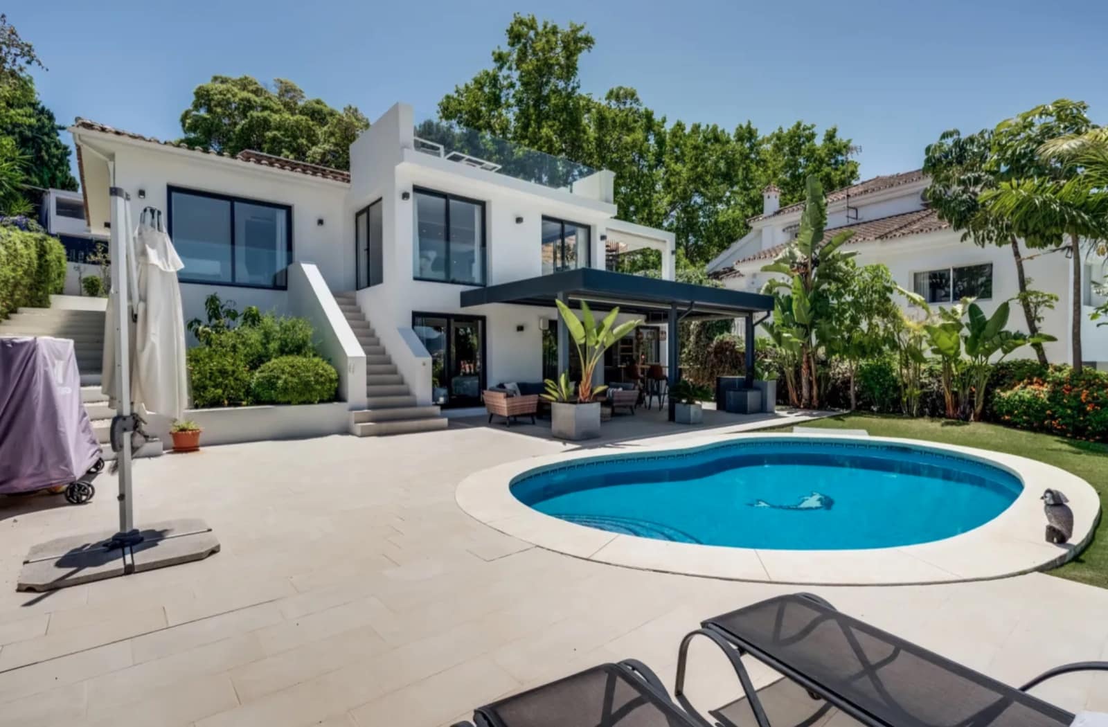 4 bedroom Villa for sale in Nueva Andalucia with pool garage - € 2,100,000 (Ref: 9245827)