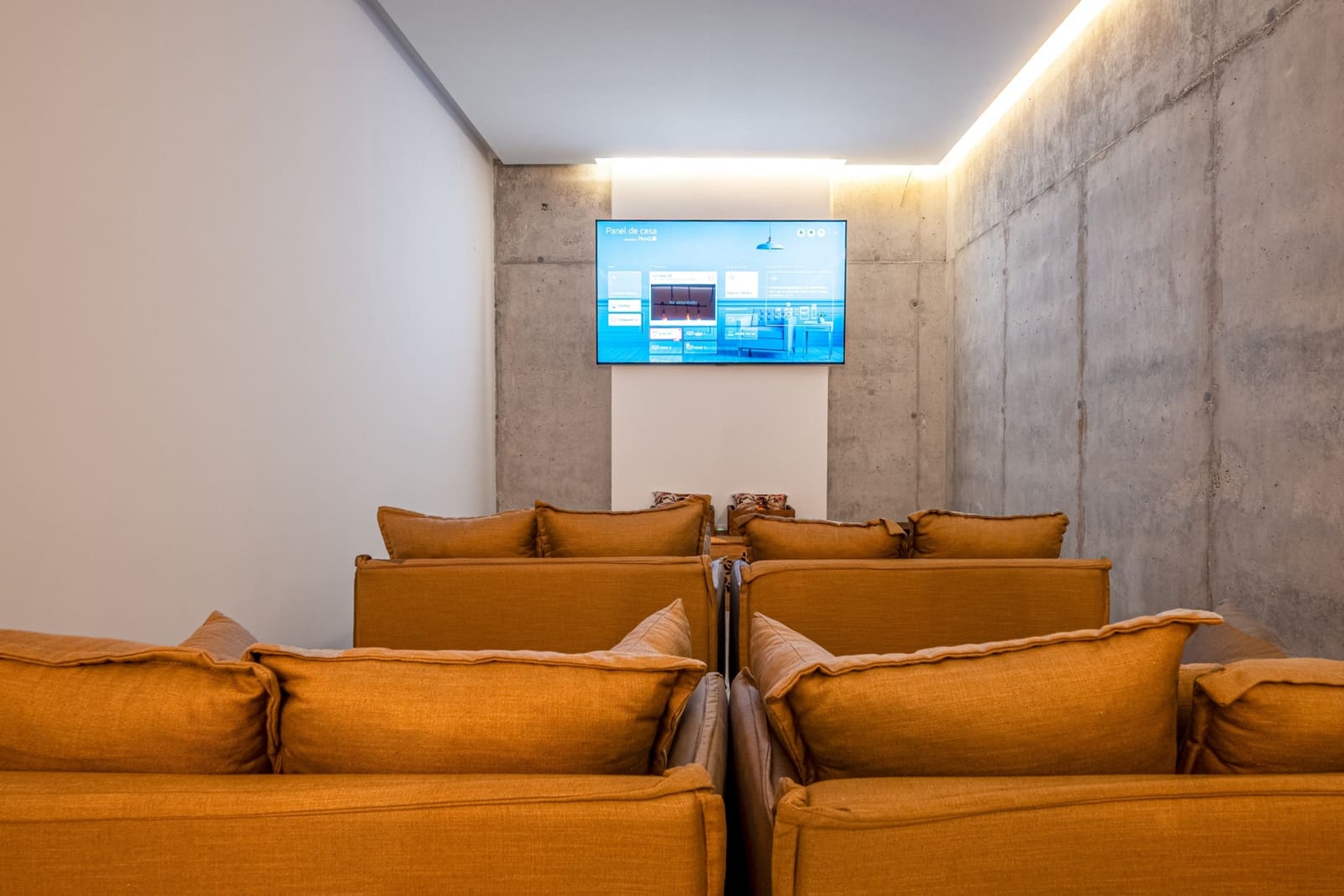 5 bedroom Villa for sale in Benahavis with pool garage - € 3,950,000 (Ref: 9245832)