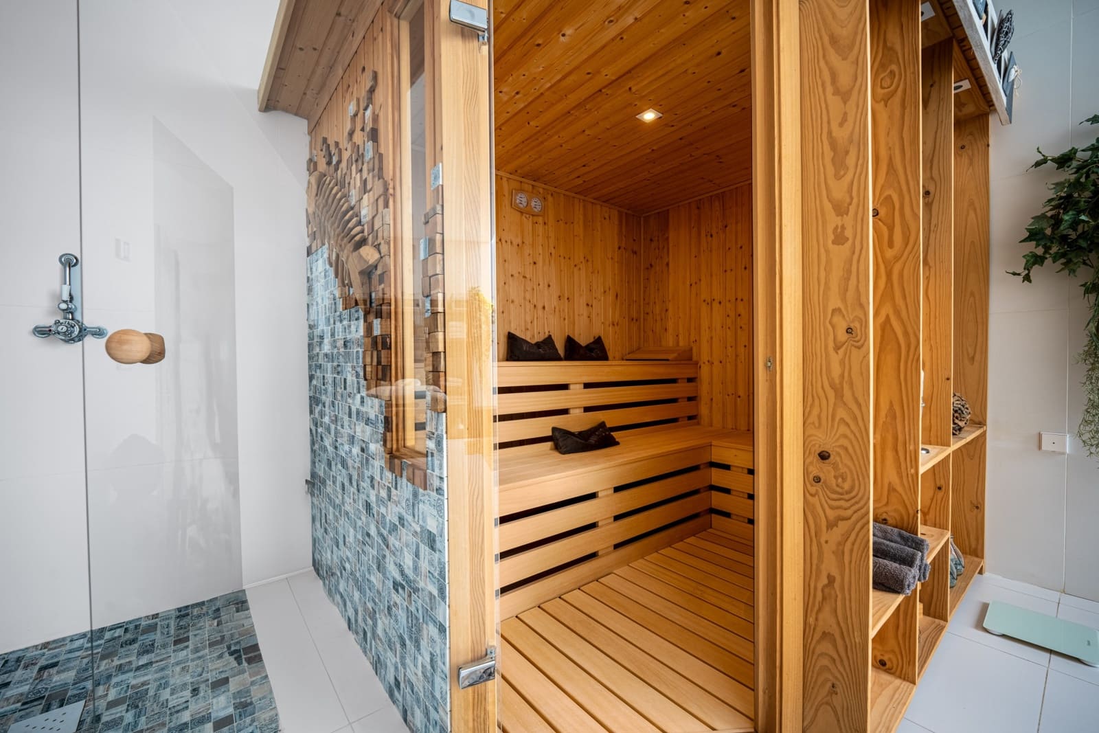 Chalet de 5 habitaciones en Benahavís en venta con piscina garaje - 3.950.000 € (Ref: 9245832)