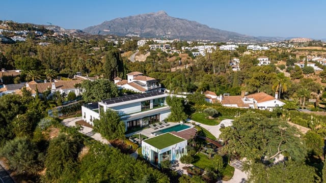 Chalet de 5 habitaciones en Benahavís en venta con piscina garaje - 3.950.000 € (Ref: 9245832)