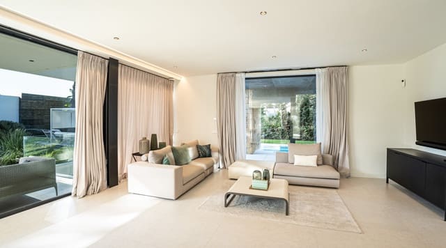 5 soverom Villa til salgs i Marbella med svømmebasseng garasje - € 3 850 000 (Ref: 9245834)