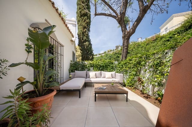 4 makuuhuone Omakotitalo myytävänä paikassa Marbella mukana uima-altaan 
autotalli - 1 745 000 € (Ref: 9245835)