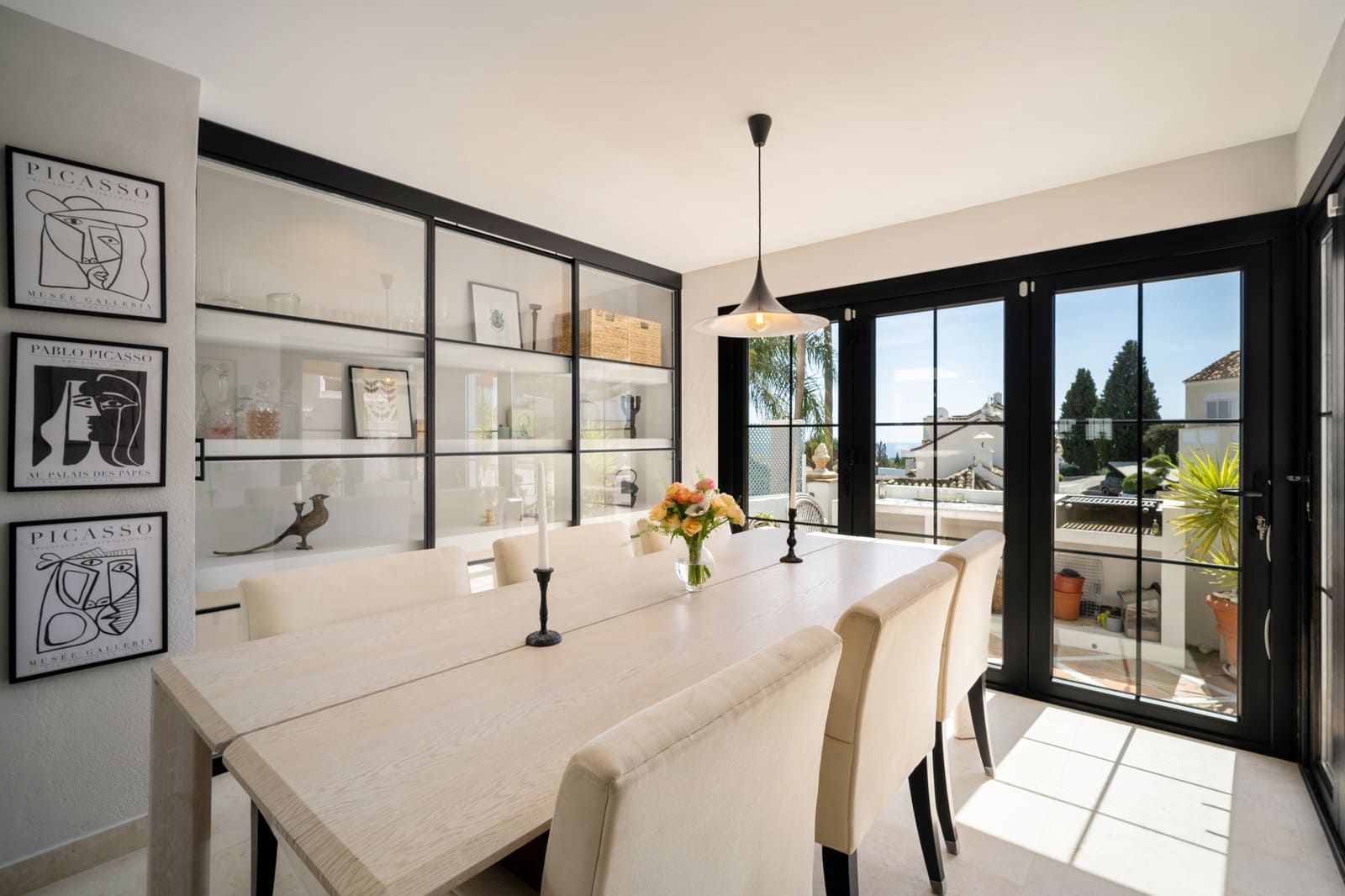 4 makuuhuone Omakotitalo myytävänä paikassa Marbella mukana uima-altaan 
autotalli - 1 745 000 € (Ref: 9245835)