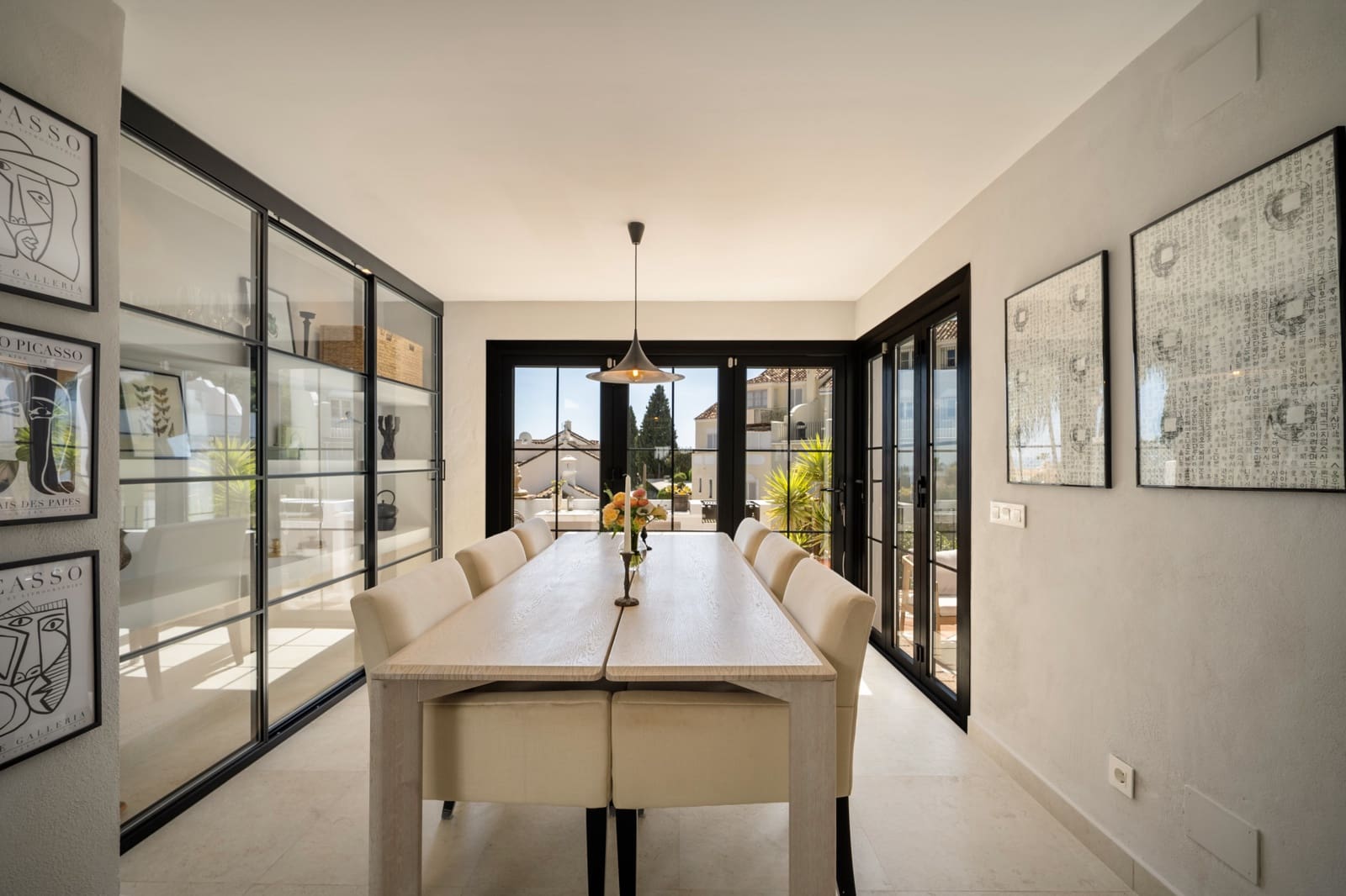 4 makuuhuone Omakotitalo myytävänä paikassa Marbella mukana uima-altaan 
autotalli - 1 745 000 € (Ref: 9245835)