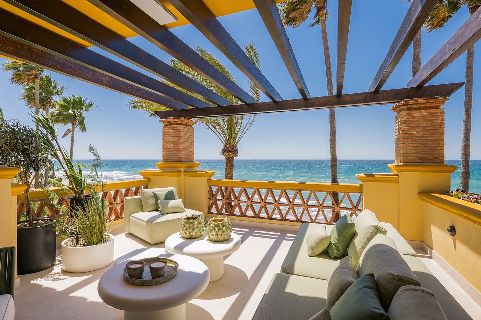 3 bedroom Apartment for sale in Marbella with pool garage - € 2,995,000 (Ref: 9245836)