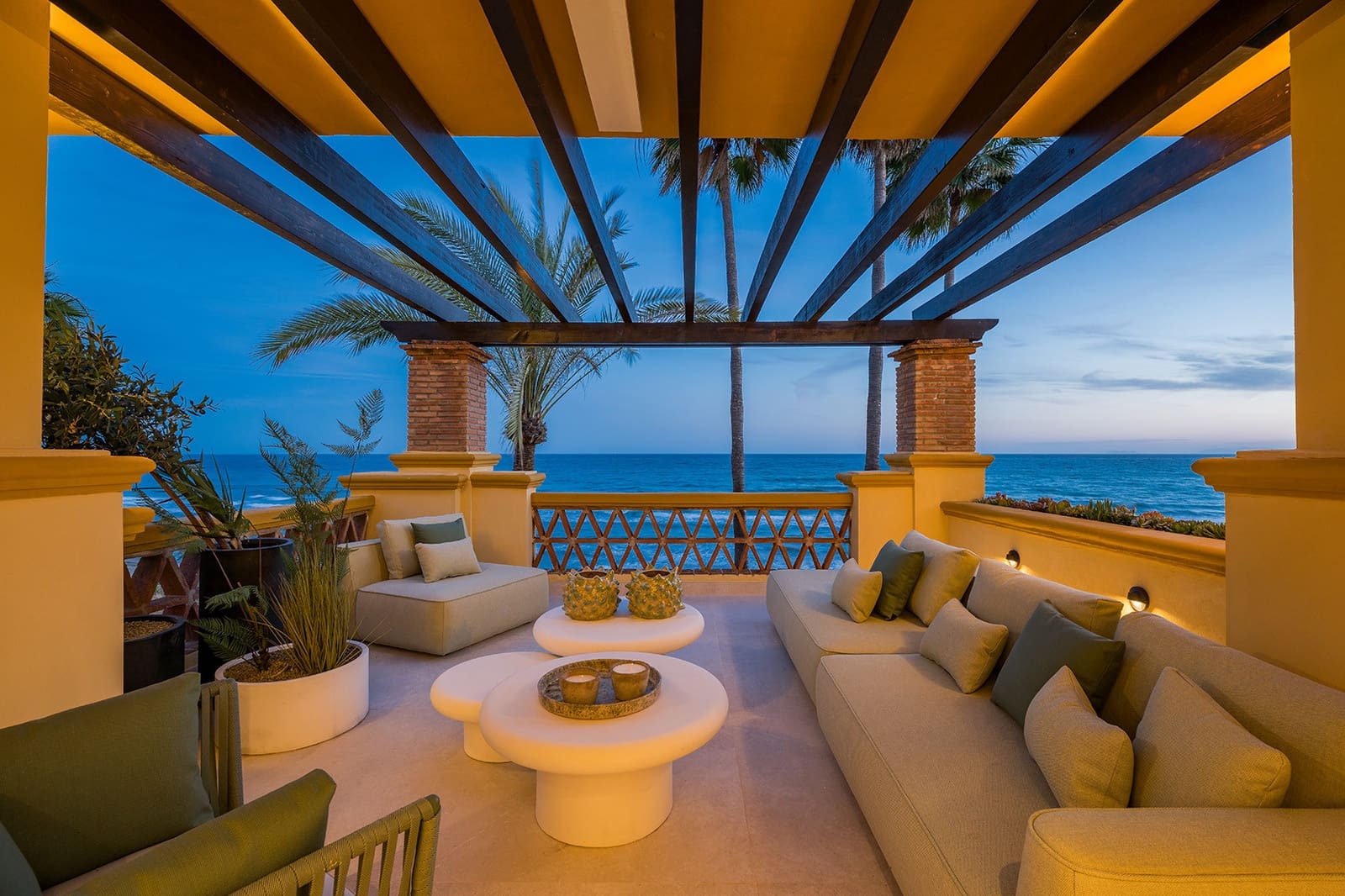 3 bedroom Apartment for sale in Marbella with pool garage - € 2,995,000 (Ref: 9245836)