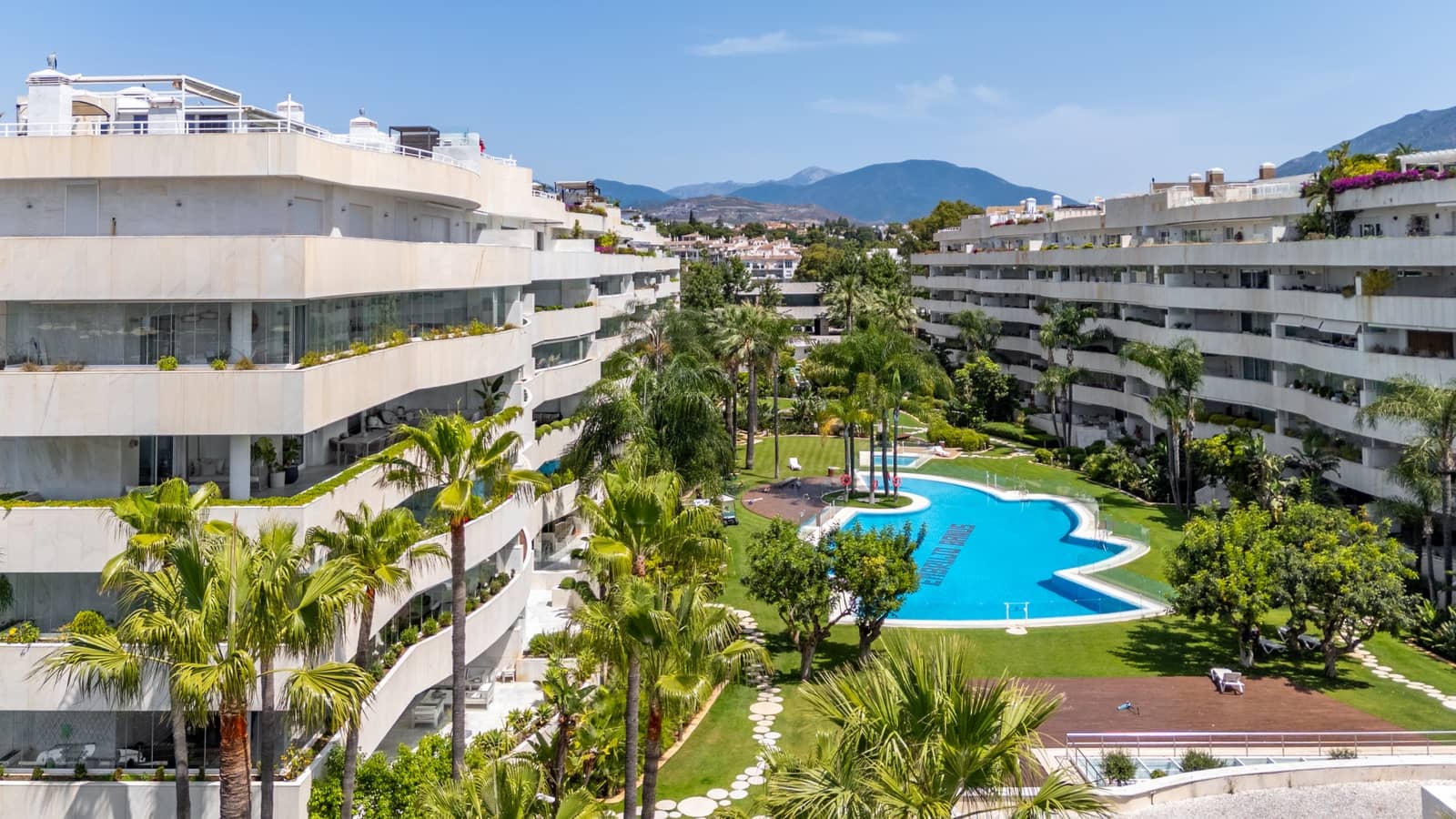 3 Zimmer Apartment zu verkaufen in Marbella mit Pool Garage - 2.500.000 € (Ref: 9245837)