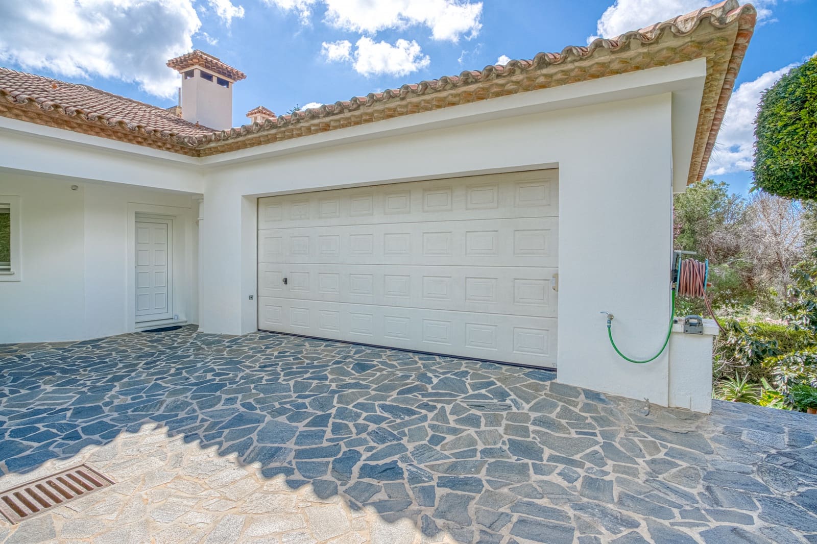 4 Zimmer Villa zu verkaufen in Marbella mit Pool Garage - 3.600.000 € (Ref: 9245840)