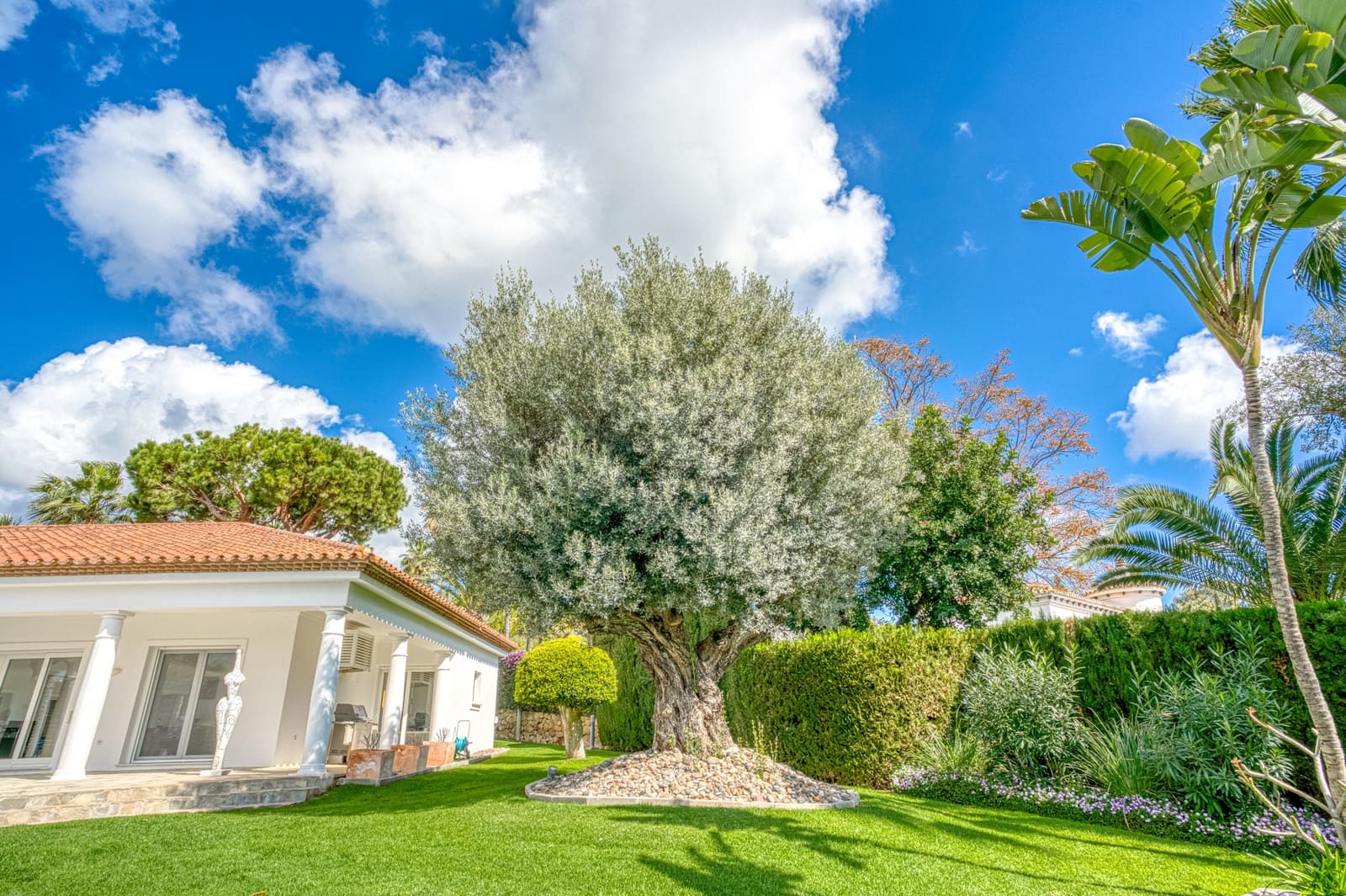 4 Zimmer Villa zu verkaufen in Marbella mit Pool Garage - 3.600.000 € (Ref: 9245840)