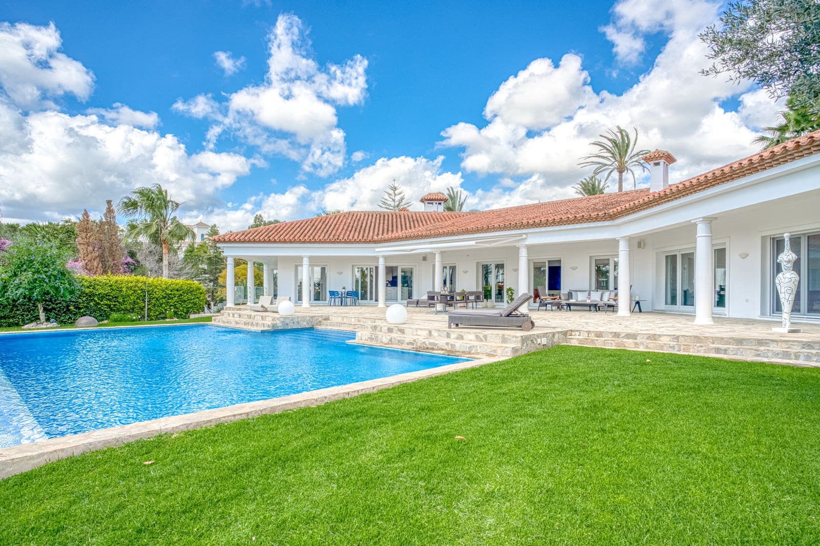 4 Zimmer Villa zu verkaufen in Marbella mit Pool Garage - 3.600.000 € (Ref: 9245840)