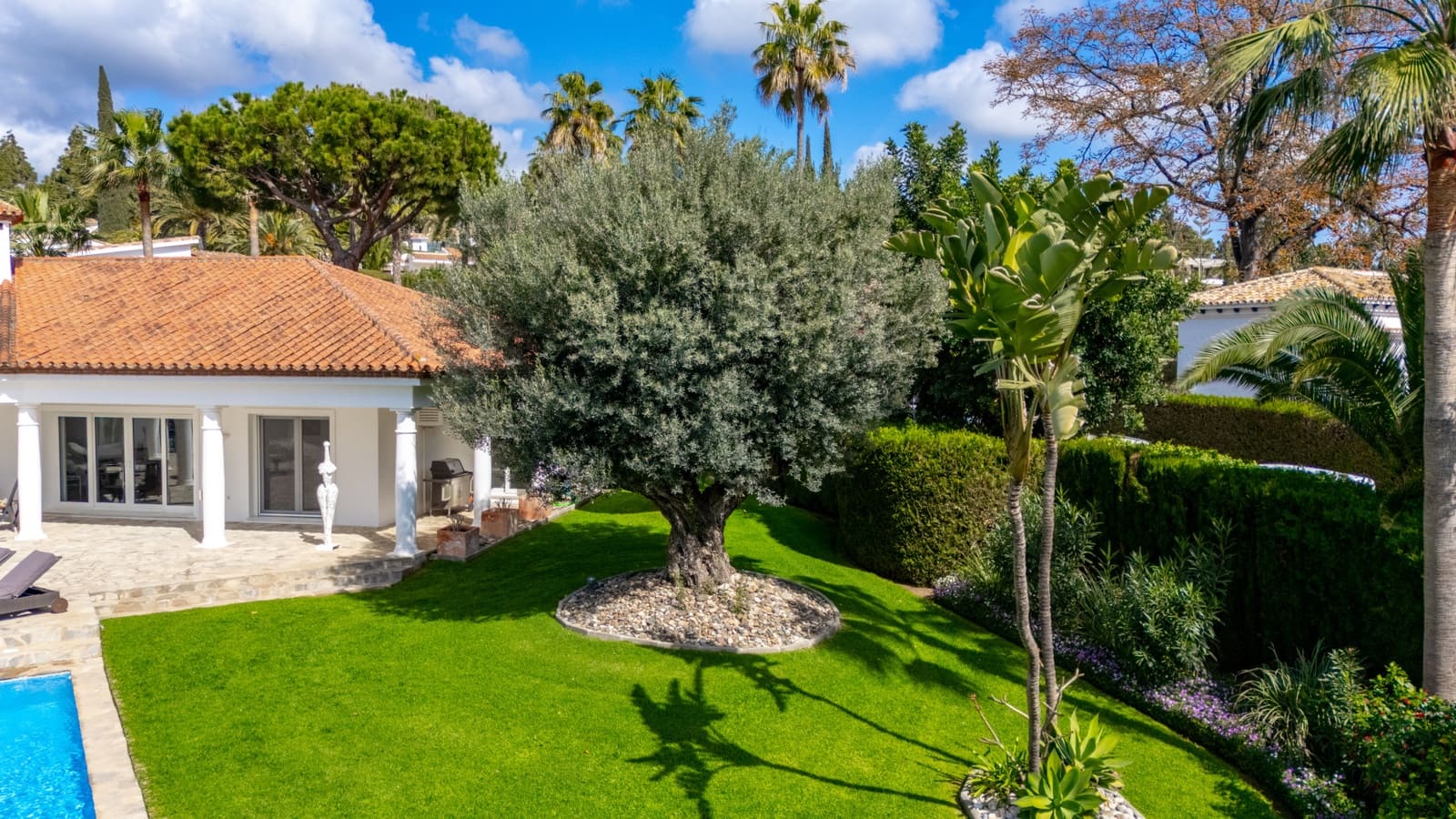 Chalet de 4 habitaciones en Marbella en venta con piscina garaje - 3.600.000 € (Ref: 9245840)
