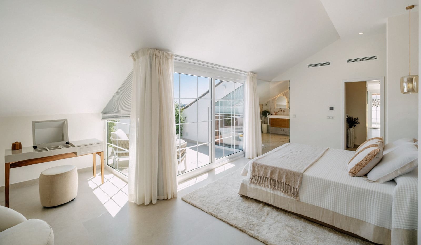 5 chambre Penthouse à vendre à Marbella avec piscine garage - 1 995 000 € (Ref: 9245844)