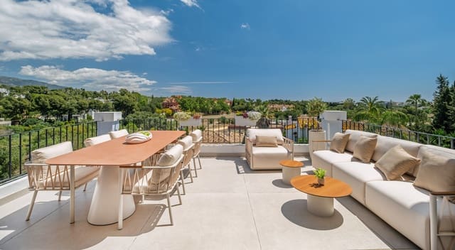 5 chambre Penthouse à vendre à Marbella avec piscine garage - 1 995 000 € (Ref: 9245844)