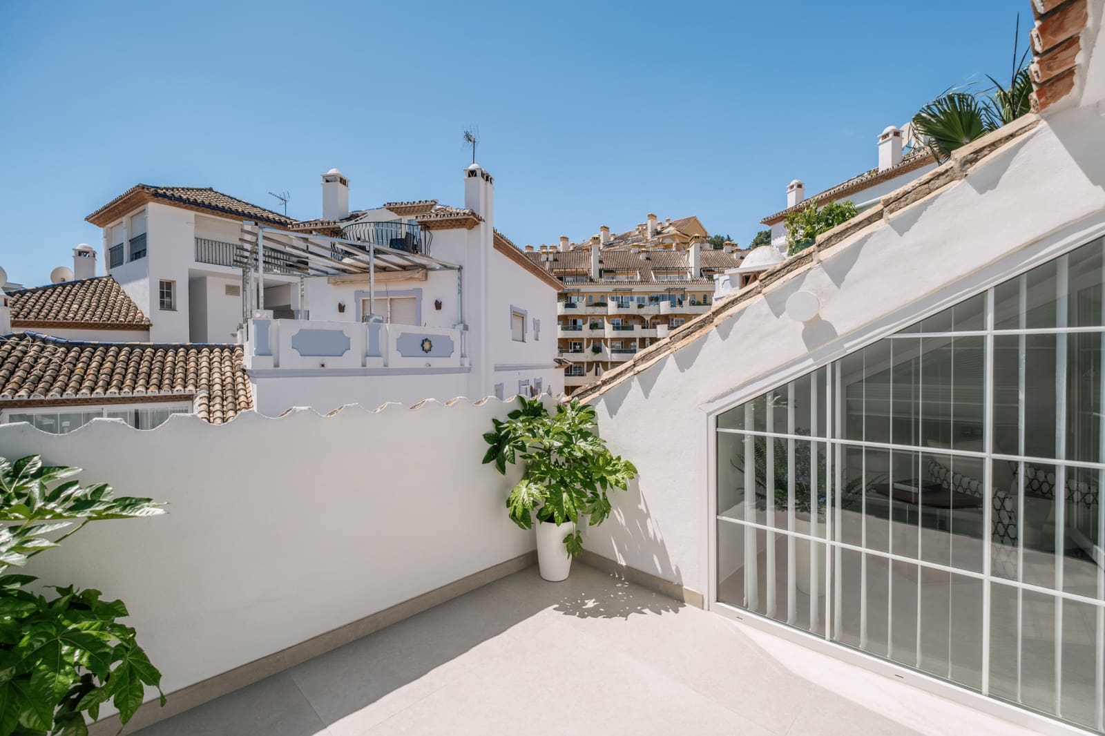 5 chambre Penthouse à vendre à Marbella avec piscine garage - 1 995 000 € (Ref: 9245844)