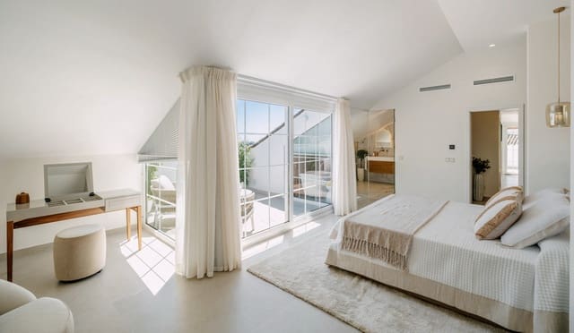 5 soverom Penthouse til salgs i Marbella med svømmebasseng garasje - € 1 995 000 (Ref: 9245844)
