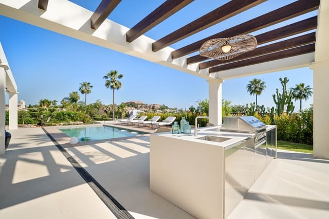 Chalet de 4 habitaciones en Nueva Andalucia, Marbella en venta con piscina garaje - 4.350.000 € (Ref: 9245846)