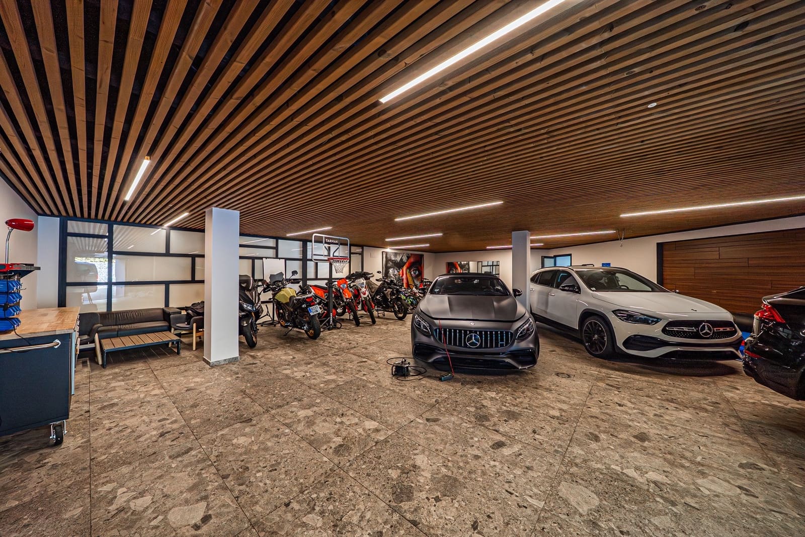 10 soveværelse Villa til salg i Guadalmina med swimmingpool garage - € 12.900.000 (Ref: 9245850)