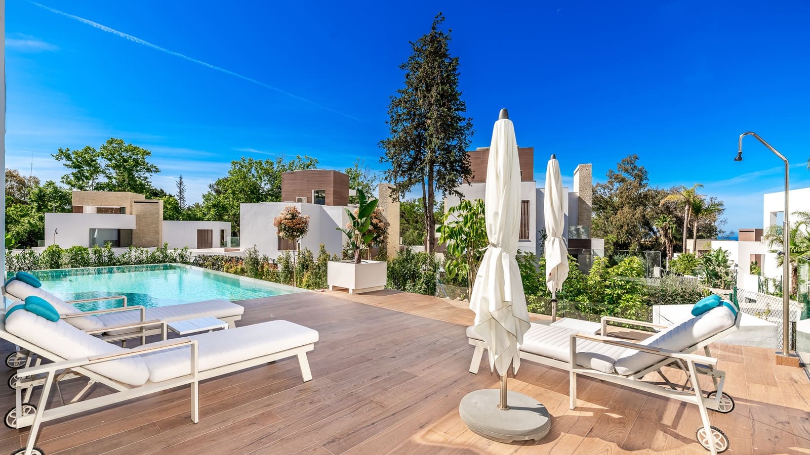 Chalet de 5 habitaciones en Marbella en venta con piscina garaje - 4.250.000 € (Ref: 9245857)