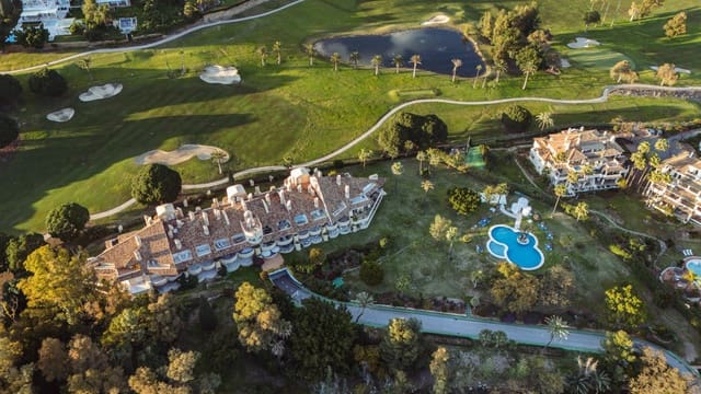 4 chambre Appartement à vendre à Marbella avec piscine garage - 1 295 000 € (Ref: 9245858)