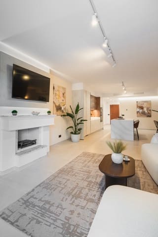 4 chambre Appartement à vendre à Marbella avec piscine garage - 1 295 000 € (Ref: 9245858)