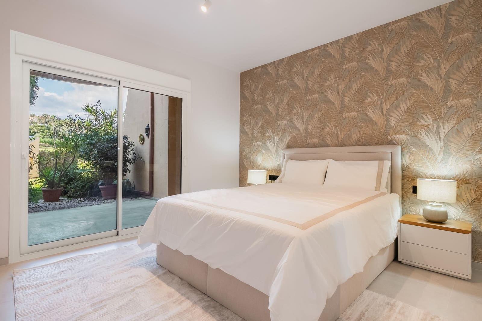 4 chambre Appartement à vendre à Marbella avec piscine garage - 1 295 000 € (Ref: 9245858)