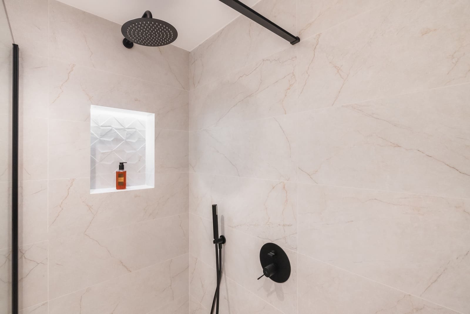 4 chambre Appartement à vendre à Marbella avec piscine garage - 1 295 000 € (Ref: 9245858)