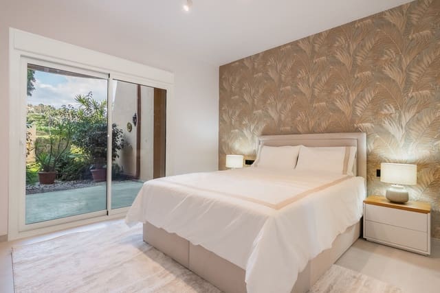 4 chambre Appartement à vendre à Marbella avec piscine garage - 1 295 000 € (Ref: 9245858)