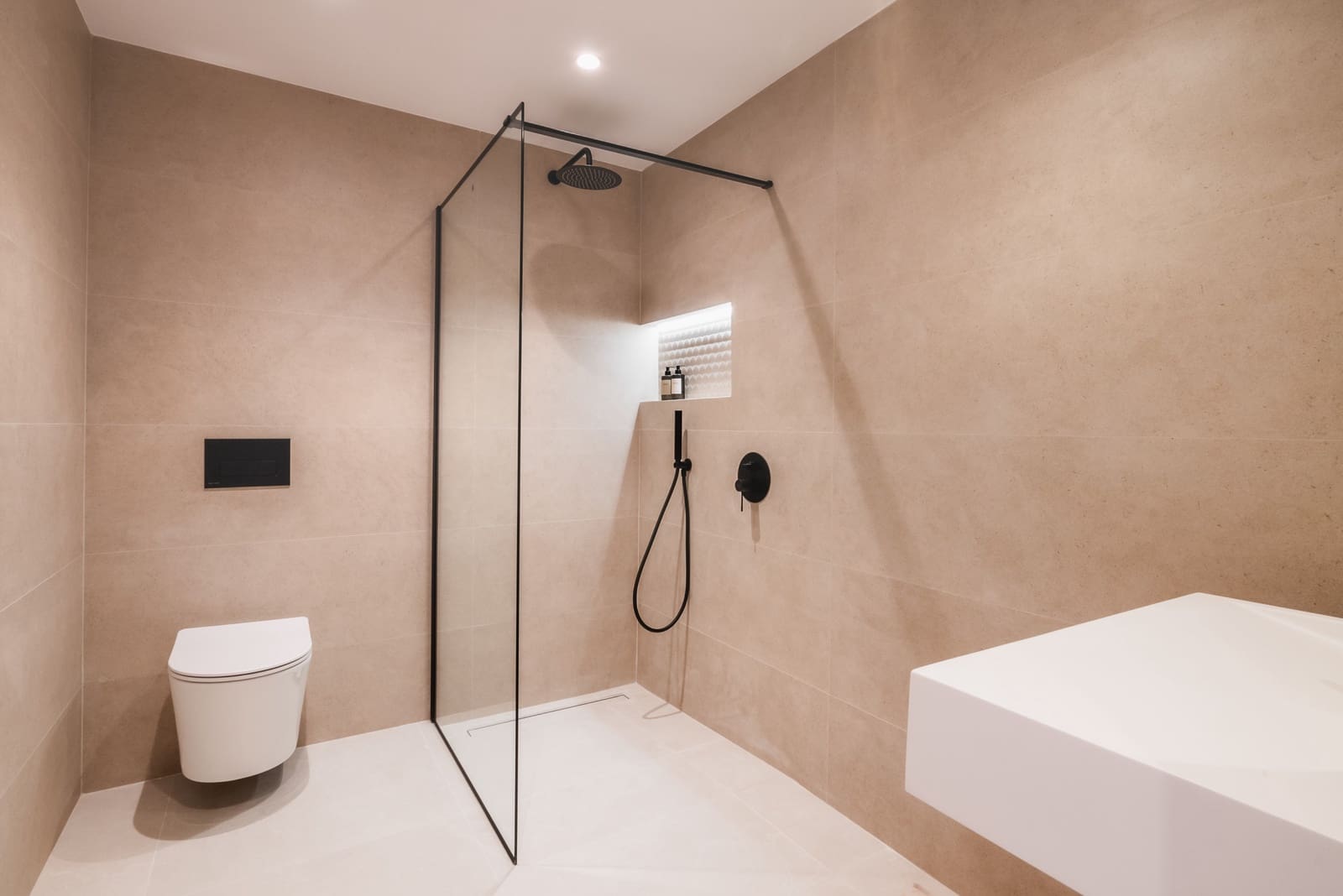 4 chambre Appartement à vendre à Marbella avec piscine garage - 1 295 000 € (Ref: 9245858)