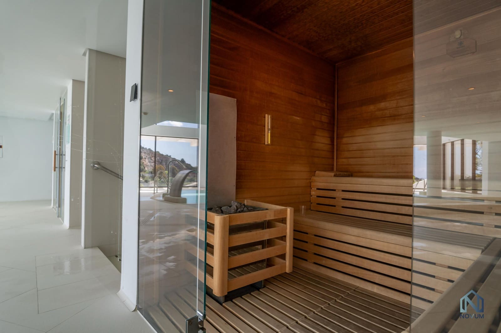 3 chambre Penthouse à vendre à Ojen avec piscine garage - 1 150 000 € (Ref: 9245861)