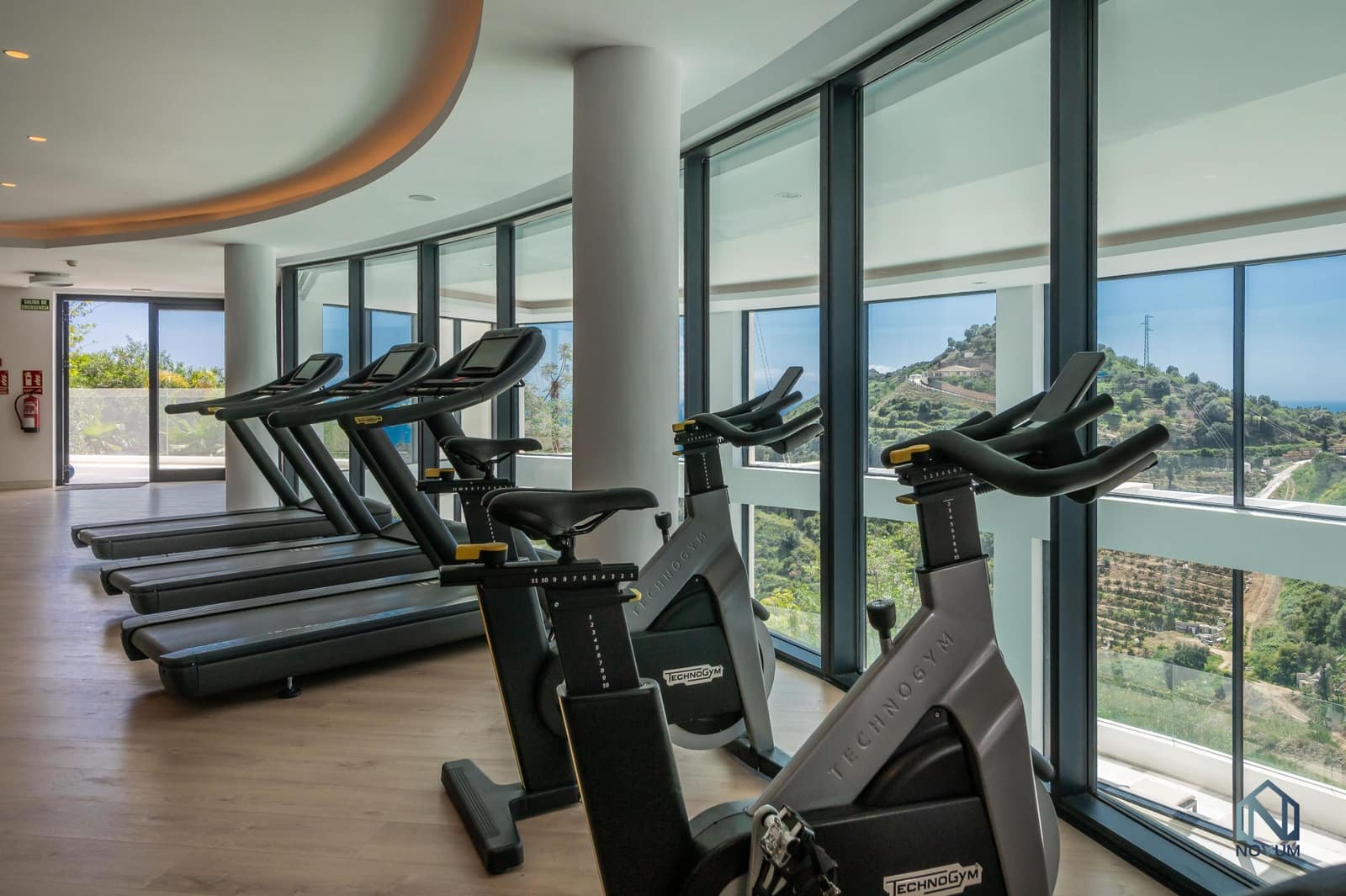 3 chambre Penthouse à vendre à Ojen avec piscine garage - 1 150 000 € (Ref: 9245861)