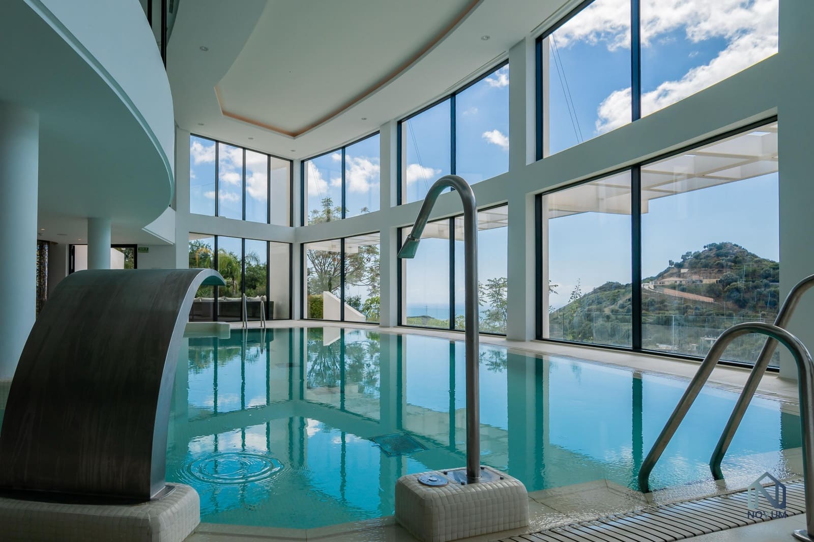 3 chambre Penthouse à vendre à Ojen avec piscine garage - 1 150 000 € (Ref: 9245861)